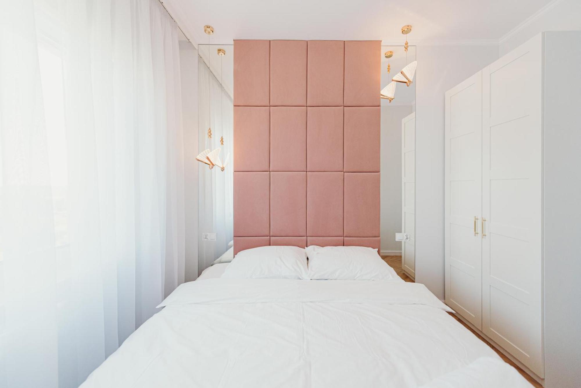 3 Bedrooms Premium Bella Rosa For 8 Guests With Ac And Underground Parking Rzeszow Exterior photo